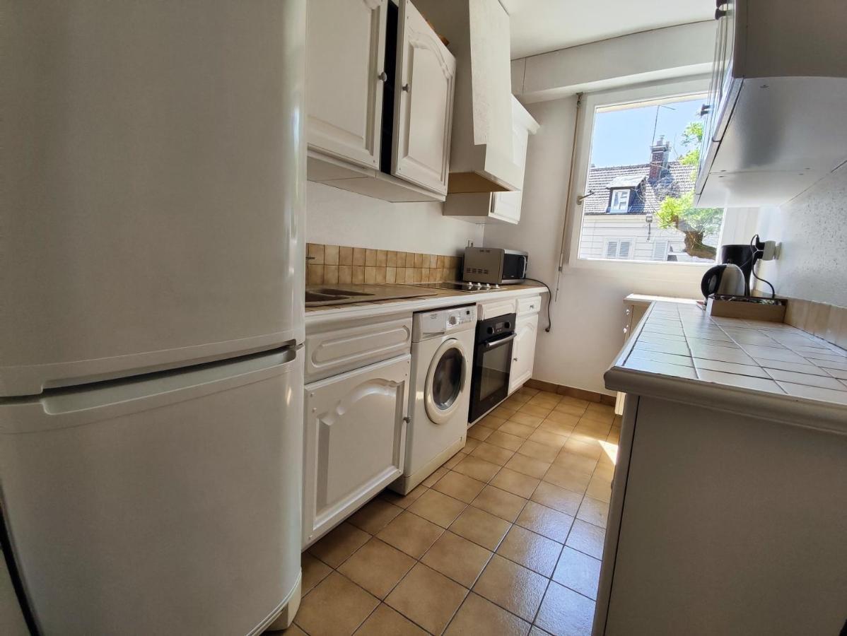Tres Belle Appartement Lumineuse Spacieux Chantilly Exterior photo
